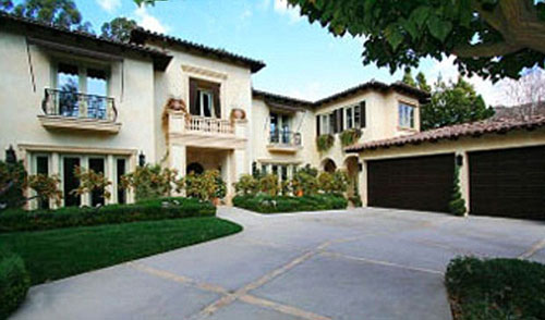 Nhà Britney Spears "đại hạ giá" chỉ còn 84 tỷ - 2