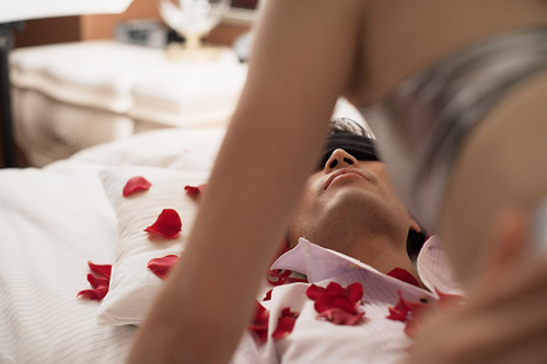 Lấy phải vợ giỏi sex, giỏi lẳng lơ - 1