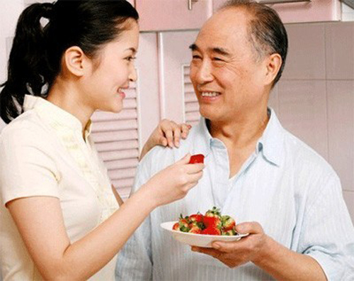 Bố chồng con dâu và bí mật không ai biết - 1