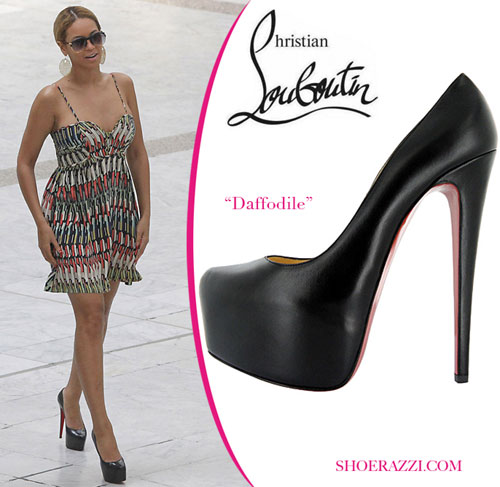 Choáng trước giày Louboutin ngàn đô của Sao Việt - 15