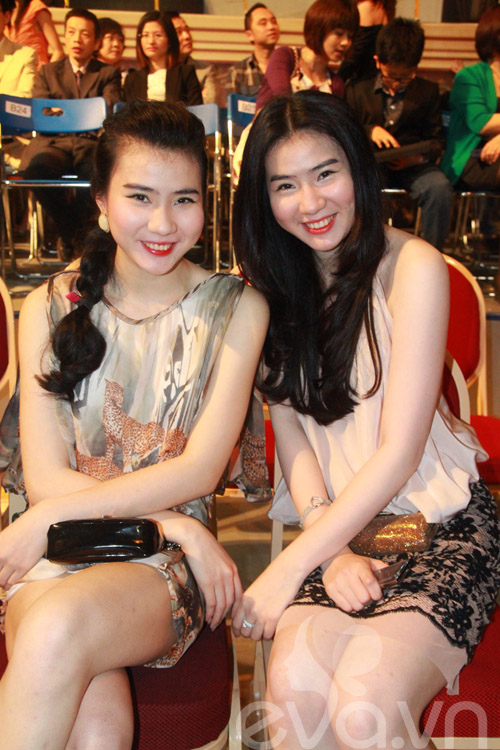 Bạn gái “tháp tùng” Huỳnh Đông thi BNHV - 21