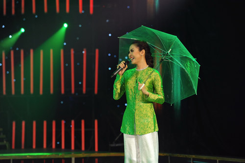 "Cô Thắm" Vân Trang khiến khán giả thích thú - 2