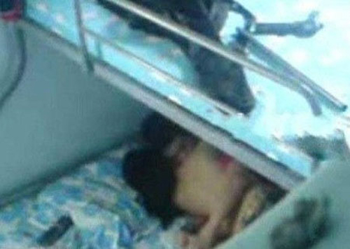 Phát hoảng vì "chuyện ấy" trong ký túc xá nữ - 1
