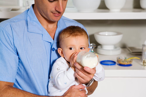 khéo lừa để bé thích sữa công thức - 1