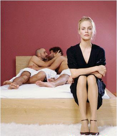 hoang hon phat hien chong dong tinh sau 2 nam - 1