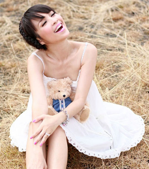 hong ngoc ve viet nam dien am nhac va buoc nhay - 5