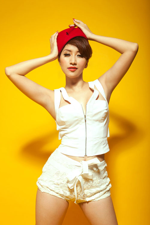 hong ngoc ve viet nam dien am nhac va buoc nhay - 6