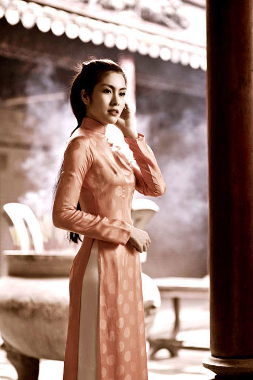 10 my nhan mac ao dai dep nhat showbiz - 4