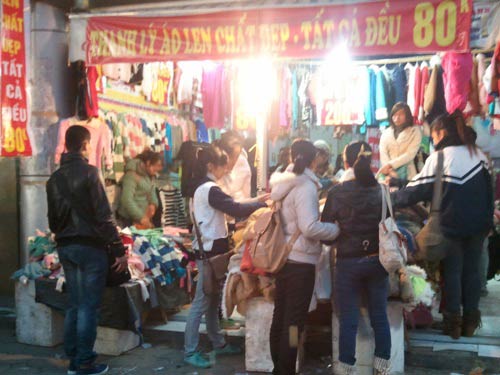Thời trang ồ ạt xả hàng cuối năm - 1