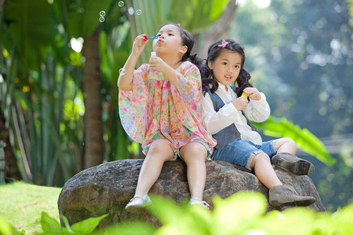 sinh con mot be duoc thuong: ranh gioi khen va xuc pham - 1