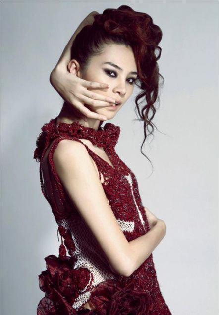 nhung chan dai hat on cua showbiz - 8