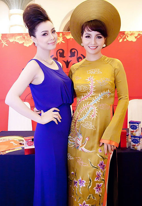 Những cặp chị em 'mười phân vẹn mười' - 1