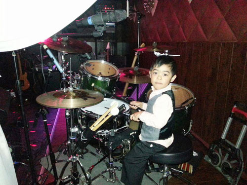 dung taylor hon thu phuong truoc mat bo me - 6