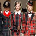 Thời trang - 'Phát sốt' với sọc kẻ ô vuông của Moschino