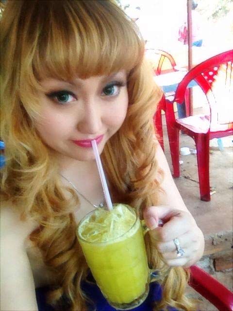 phi thanh van an mac "mat me" len chua - 2