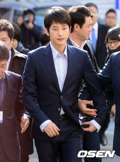 park si hoo kien nguoc nu dien vien tre - 2