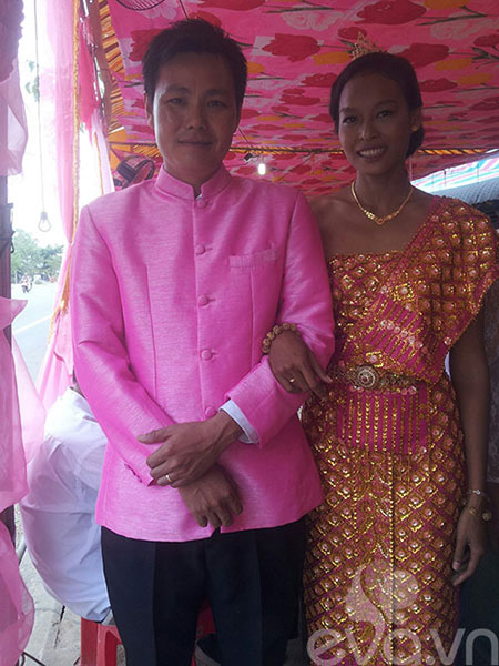 lam thu hang bat ngo lam dam cuoi - 1