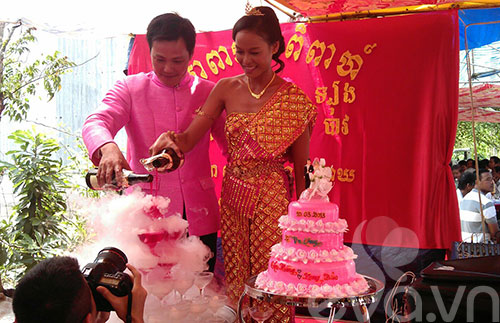 lam thu hang bat ngo lam dam cuoi - 5
