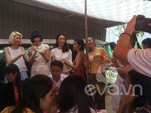 lam thu hang bat ngo lam dam cuoi - 10