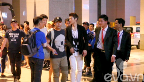 minho da len may bay ve nuoc - 6