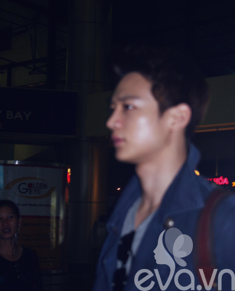 minho da len may bay ve nuoc - 13