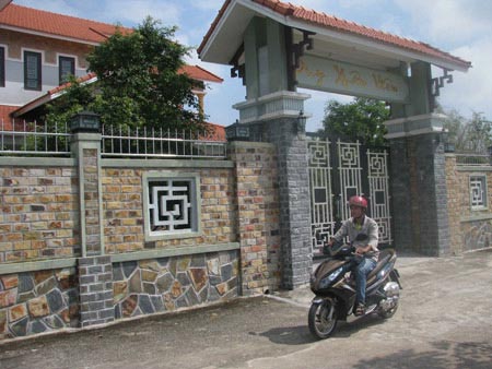 chuyen dac biet o que cua "hang ngan nguoi giau" - 2
