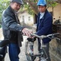 Tin tức - Án oan 10 năm: Ông Chấn ngượng nghịu tập đi xe đạp