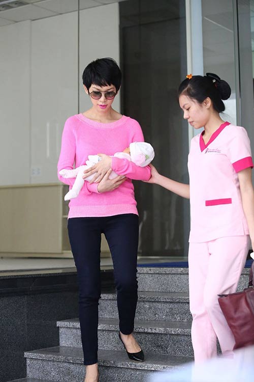 xuan lan: ''dung soi moi cha be tho la ai'' - 1