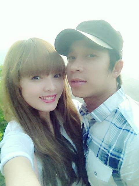 lo anh hiem hoi cua le hoang va ban gai - 5