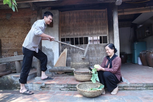 long nhat nho be trong vong tay cong dung - 7