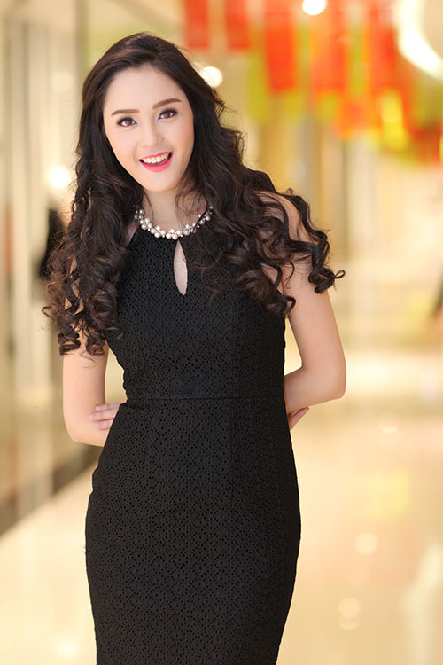 a hau hoang anh bat ngo thon gon - 3