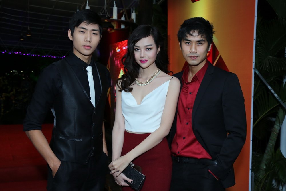 sieu mau huu long khoe nguoi yeu "chan dai" - 4