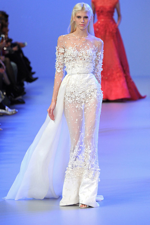 mau tre nga nhoai tai show elie saab - 4