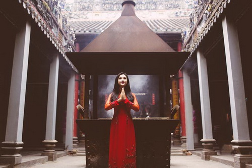 a hau hoang oanh dep rang nguoi tuoi xuan - 10