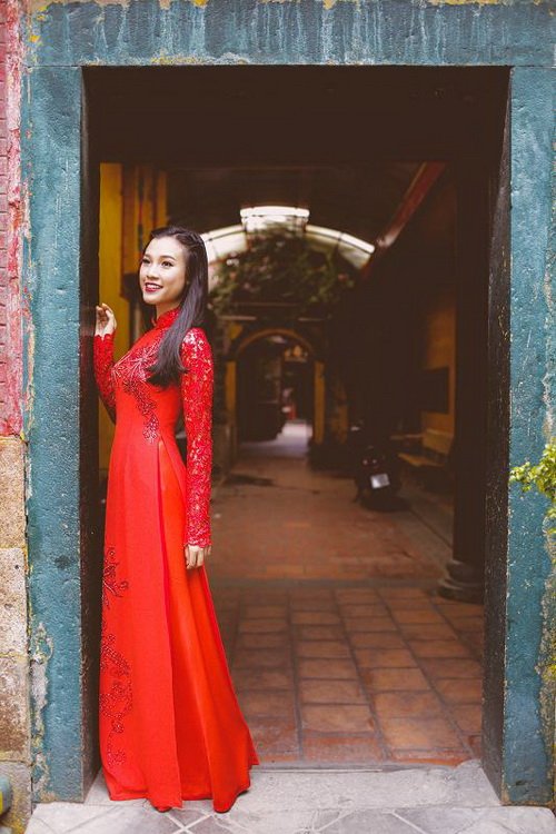 a hau hoang oanh dep rang nguoi tuoi xuan - 13
