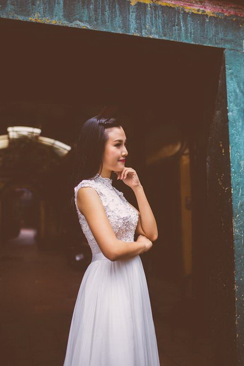 a hau hoang oanh dep rang nguoi tuoi xuan - 15