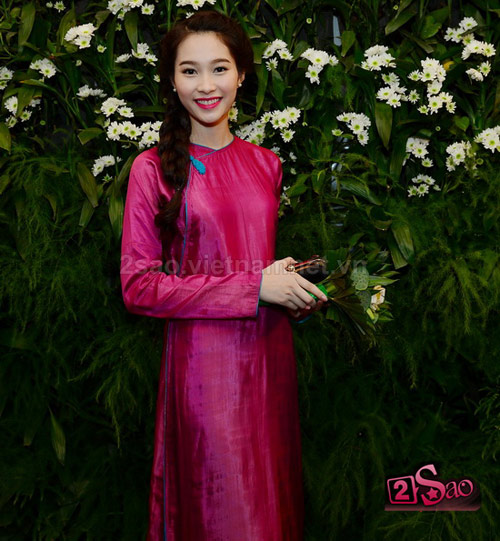 top 4 my nhan gay "me hoac" voi ao dai - 9