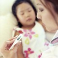 Làm mẹ - Cách cho con uống thuốc chuẩn mẹ PHẢI biết