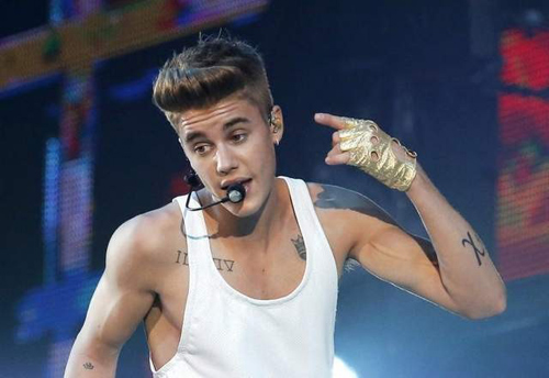 justin bieber doi mat voi toi hanh hung - 2