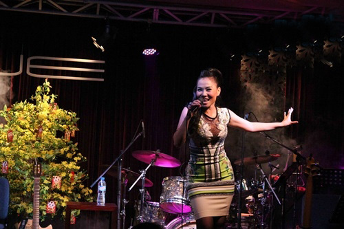 nathan lee, thu minh cung "no phat sung" dau nam moi - 7