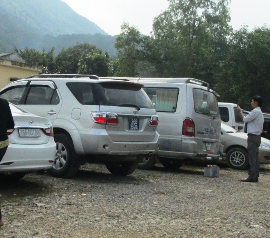 xe bien xanh day o le hoi phu na - 1