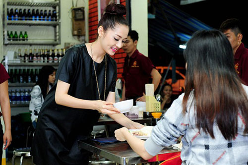 khi hot girl kho vi... nu cong gia chanh - 1