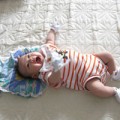 Làm mẹ - Tắm nắng cho con là "rách việc"?