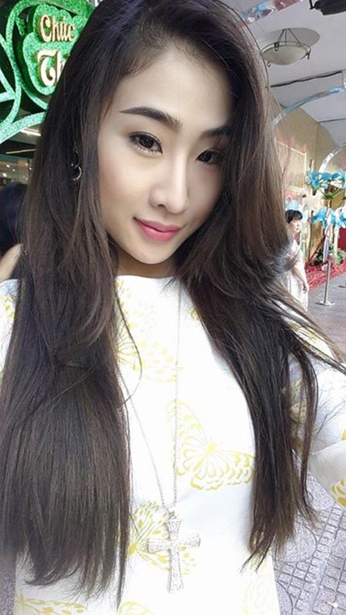 Cô gái nhận ngực mình đẹp nhất việt nam - 2