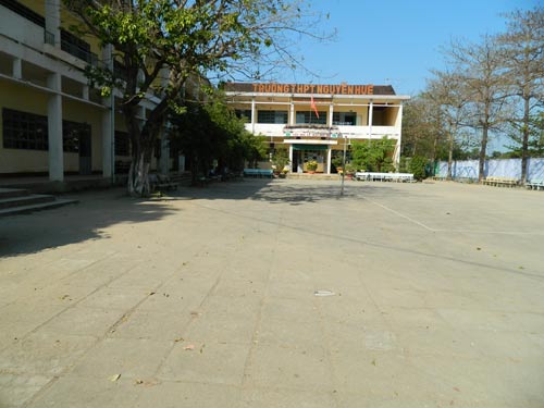 vu hs danh tra thay: nha truong len tieng - 1