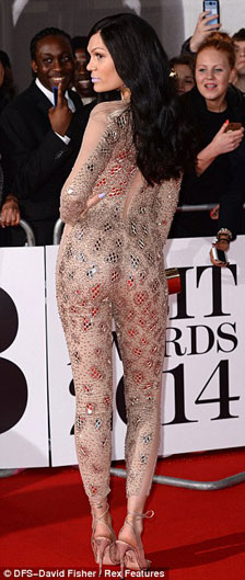 eva "soi" 20/2: kim kardashian "giau nhem" vong 3 - 15