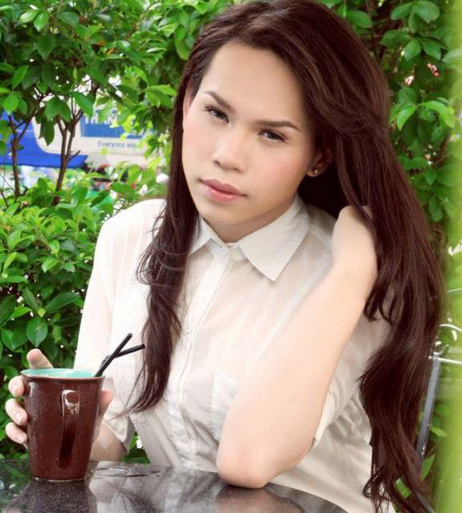 ' Bản sao Hà Hồ ' đăng ảnh chuyển giới đau đớn