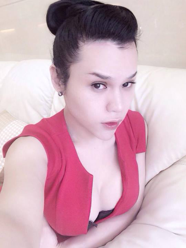 ' Bản sao Hà Hồ ' đăng ảnh chuyển giới đau đớn