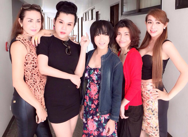' Bản sao Hà Hồ ' đăng ảnh chuyển giới đau đớn