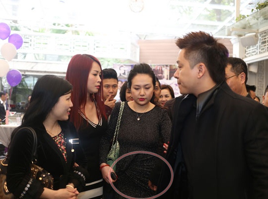 nghi van vo sap cuoi cua tuan hung co bau? - 3